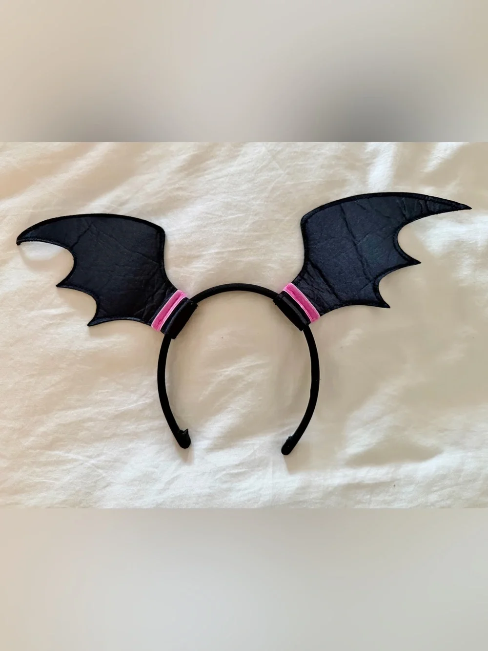 Disney Vampirina Costume - includes headband, wings and music guitar